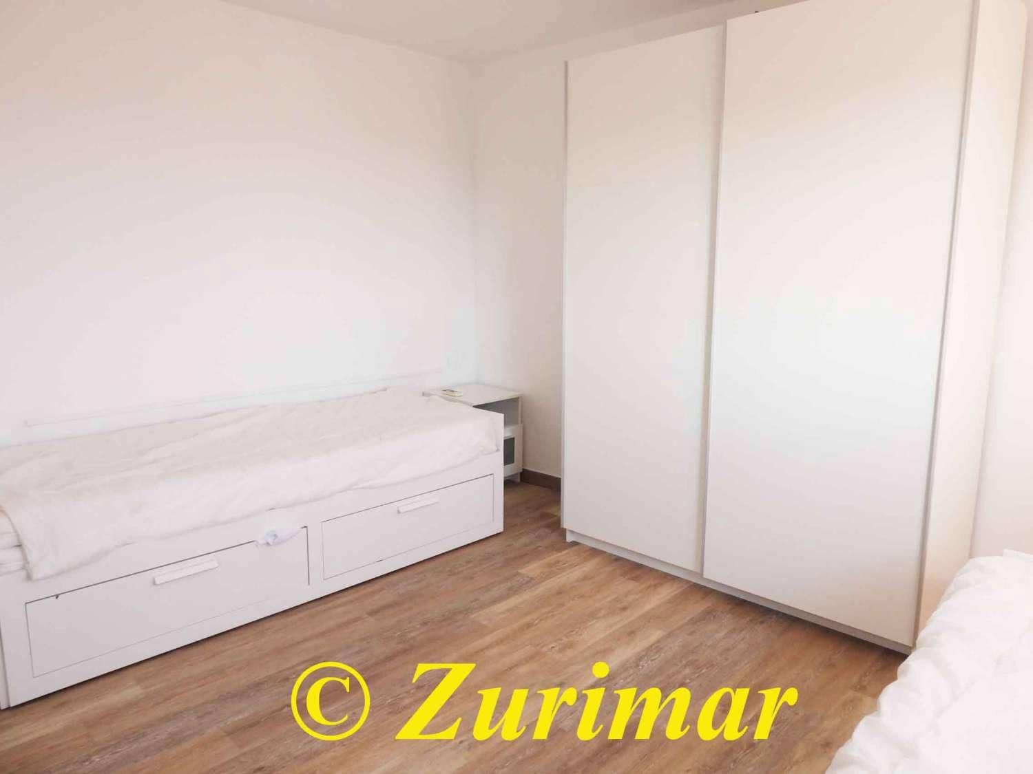 Apartment for sale in Roquetas de Mar with pool garage - € 269,500 (Ref: 9629213)