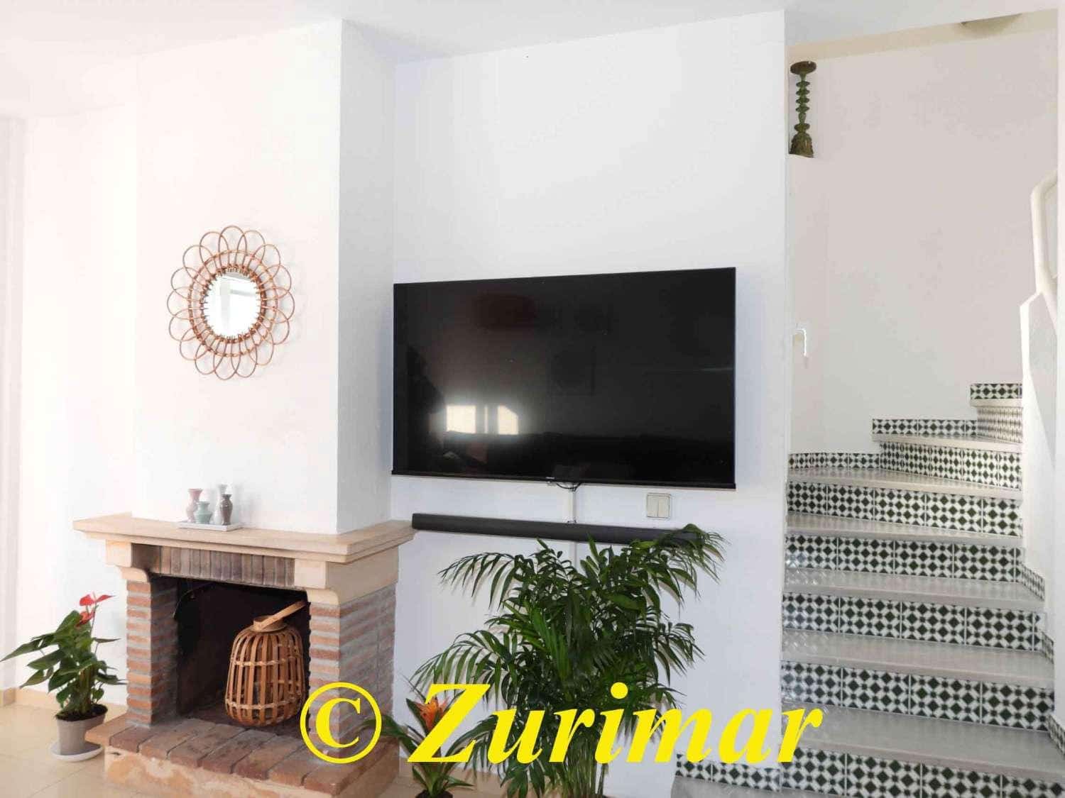 Apartment for sale in Roquetas de Mar with pool garage - € 269,500 (Ref: 9629213)