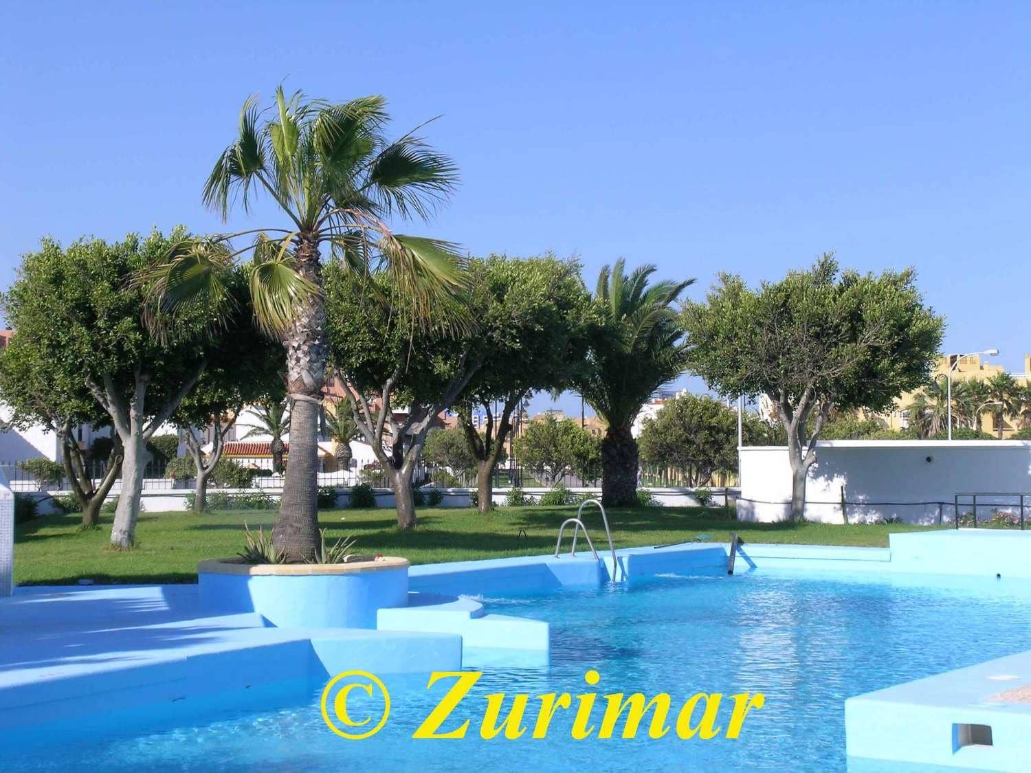 Apartment for sale in Roquetas de Mar with pool garage - € 269,500 (Ref: 9629213)