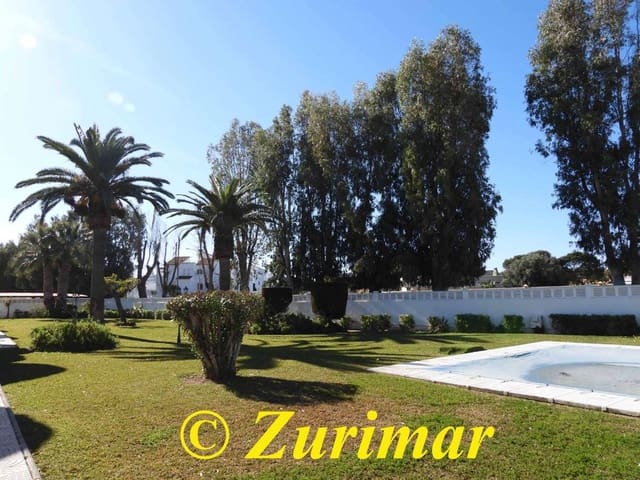 4 Zimmer Apartment zu verkaufen in Roquetas de Mar mit Pool - 260.000 € (Ref: 9643691)