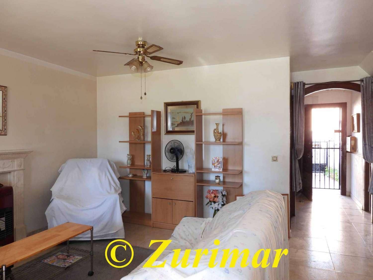 4 Zimmer Apartment zu verkaufen in Roquetas de Mar mit Pool - 260.000 € (Ref: 9643691)