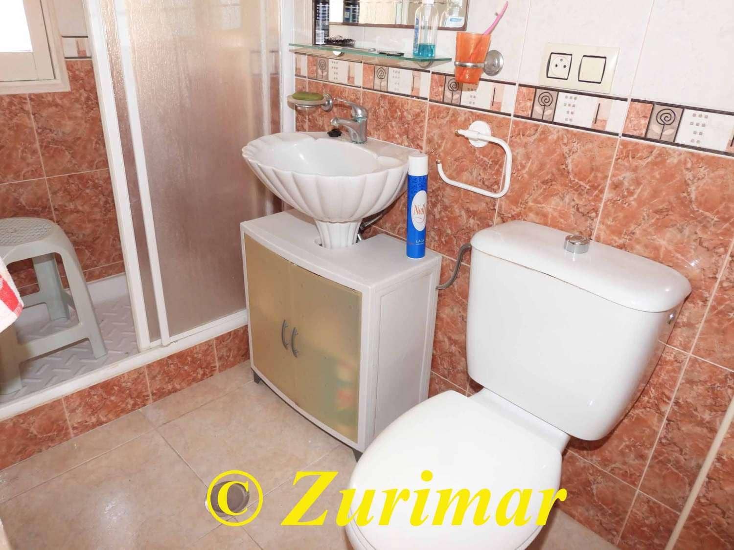 4 Zimmer Apartment zu verkaufen in Roquetas de Mar mit Pool - 260.000 € (Ref: 9643691)