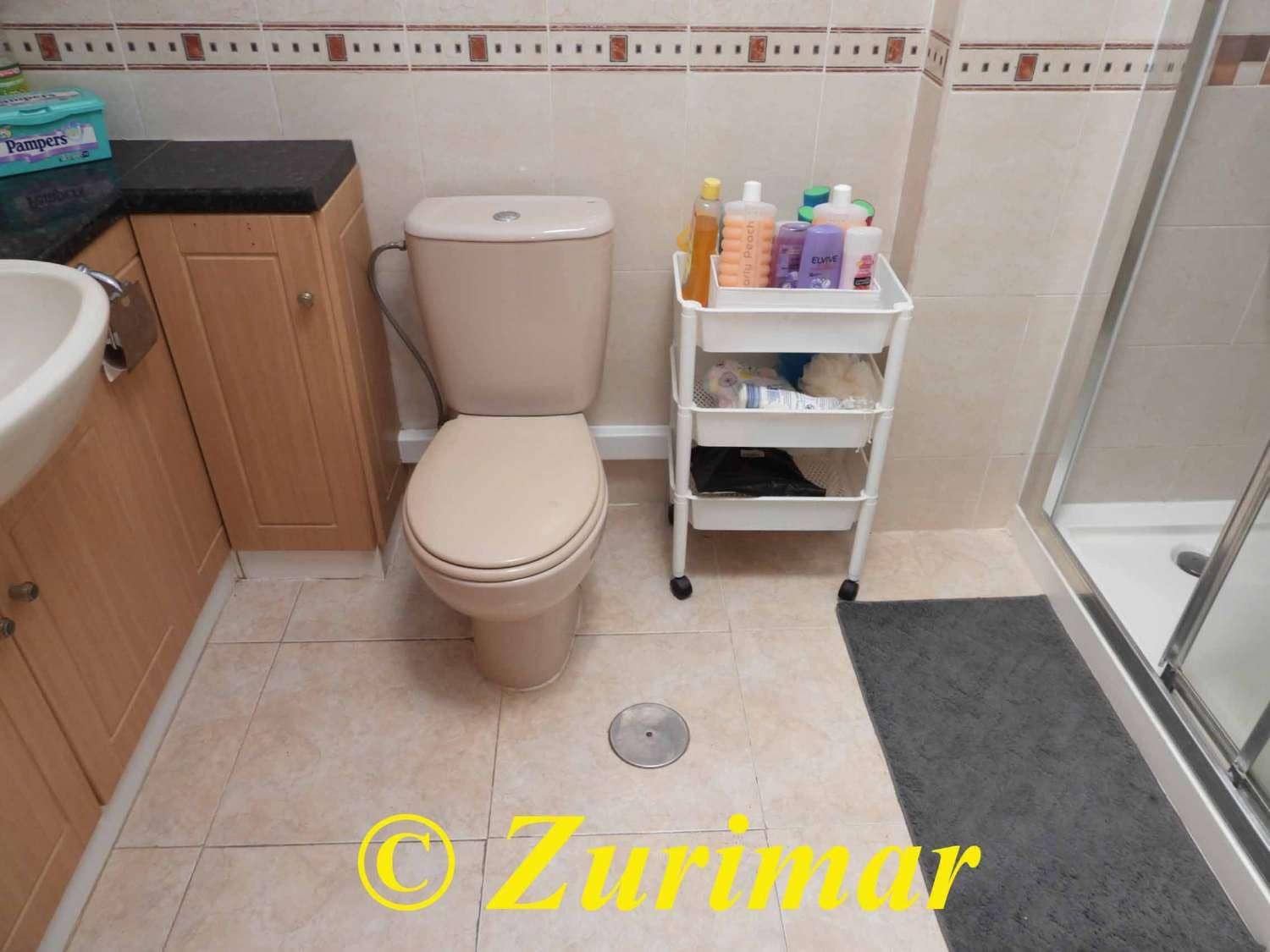 4 Zimmer Apartment zu verkaufen in Roquetas de Mar mit Pool - 260.000 € (Ref: 9643691)