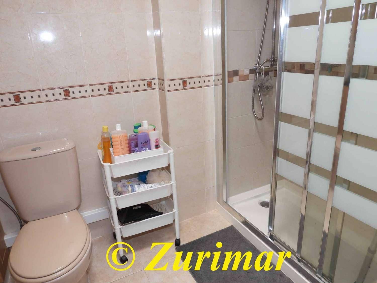 4 Zimmer Apartment zu verkaufen in Roquetas de Mar mit Pool - 260.000 € (Ref: 9643691)