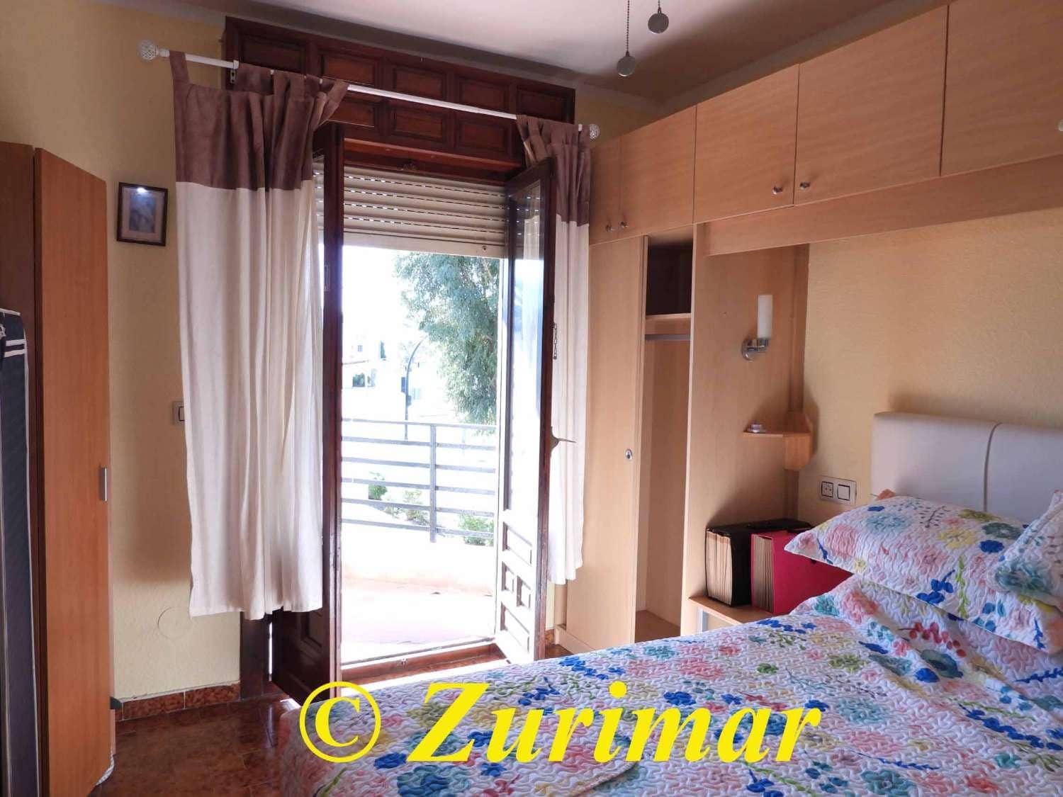 4 Zimmer Apartment zu verkaufen in Roquetas de Mar mit Pool - 260.000 € (Ref: 9643691)