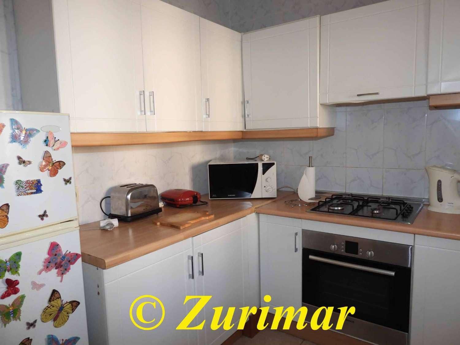 4 slaapkamer Appartement te koop in Roquetas de Mar met zwembad - € 255.000 (Ref: 9643691)