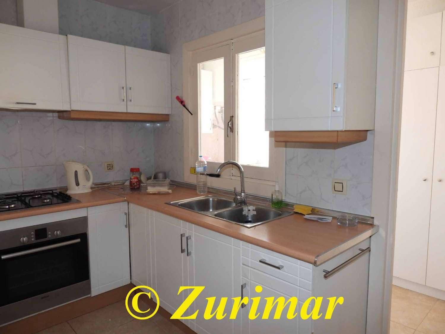 4 slaapkamer Appartement te koop in Roquetas de Mar met zwembad - € 255.000 (Ref: 9643691)