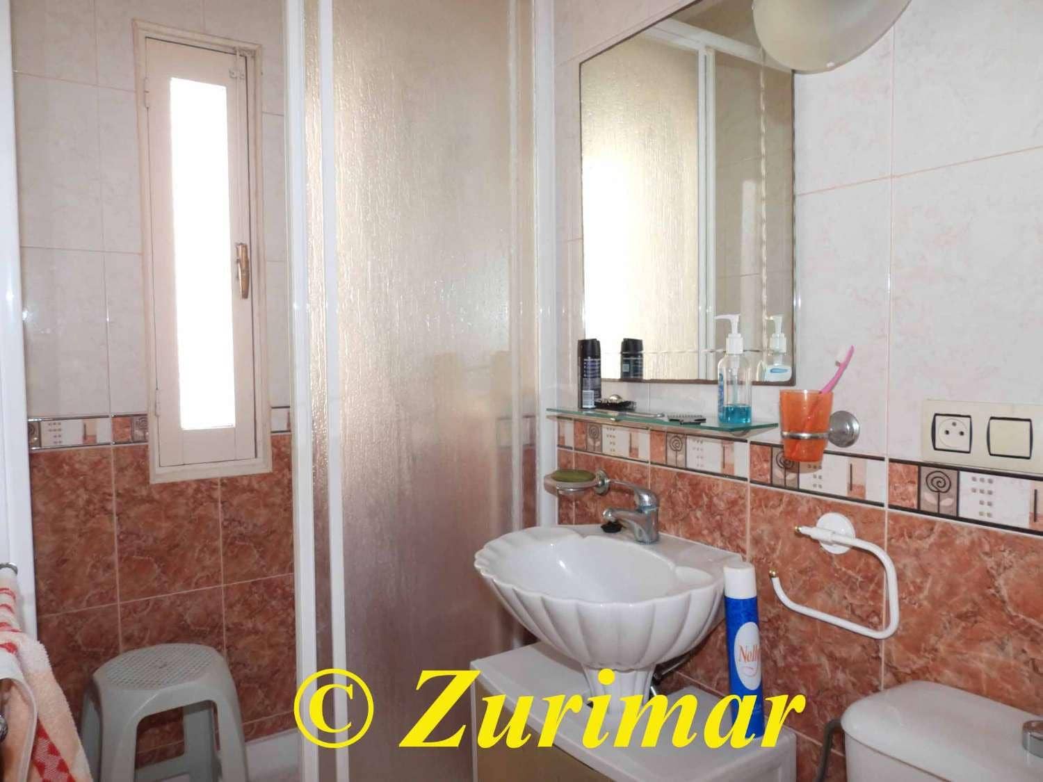 4 slaapkamer Appartement te koop in Roquetas de Mar met zwembad - € 255.000 (Ref: 9643691)