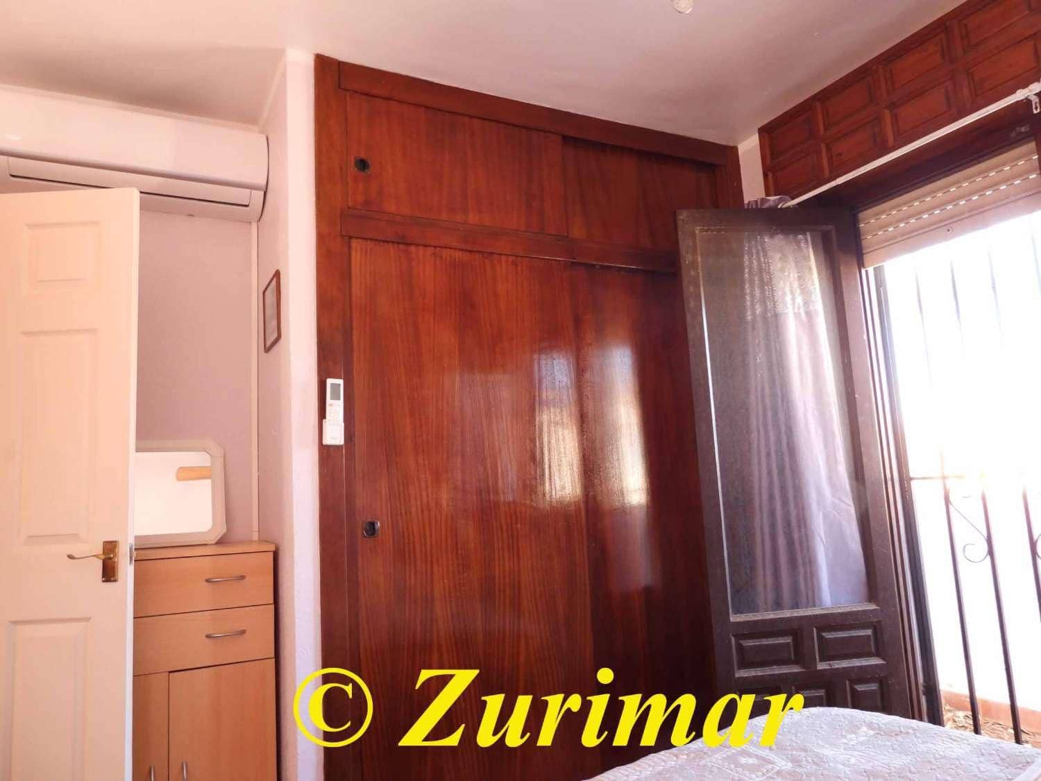 4 slaapkamer Appartement te koop in Roquetas de Mar met zwembad - € 255.000 (Ref: 9643691)
