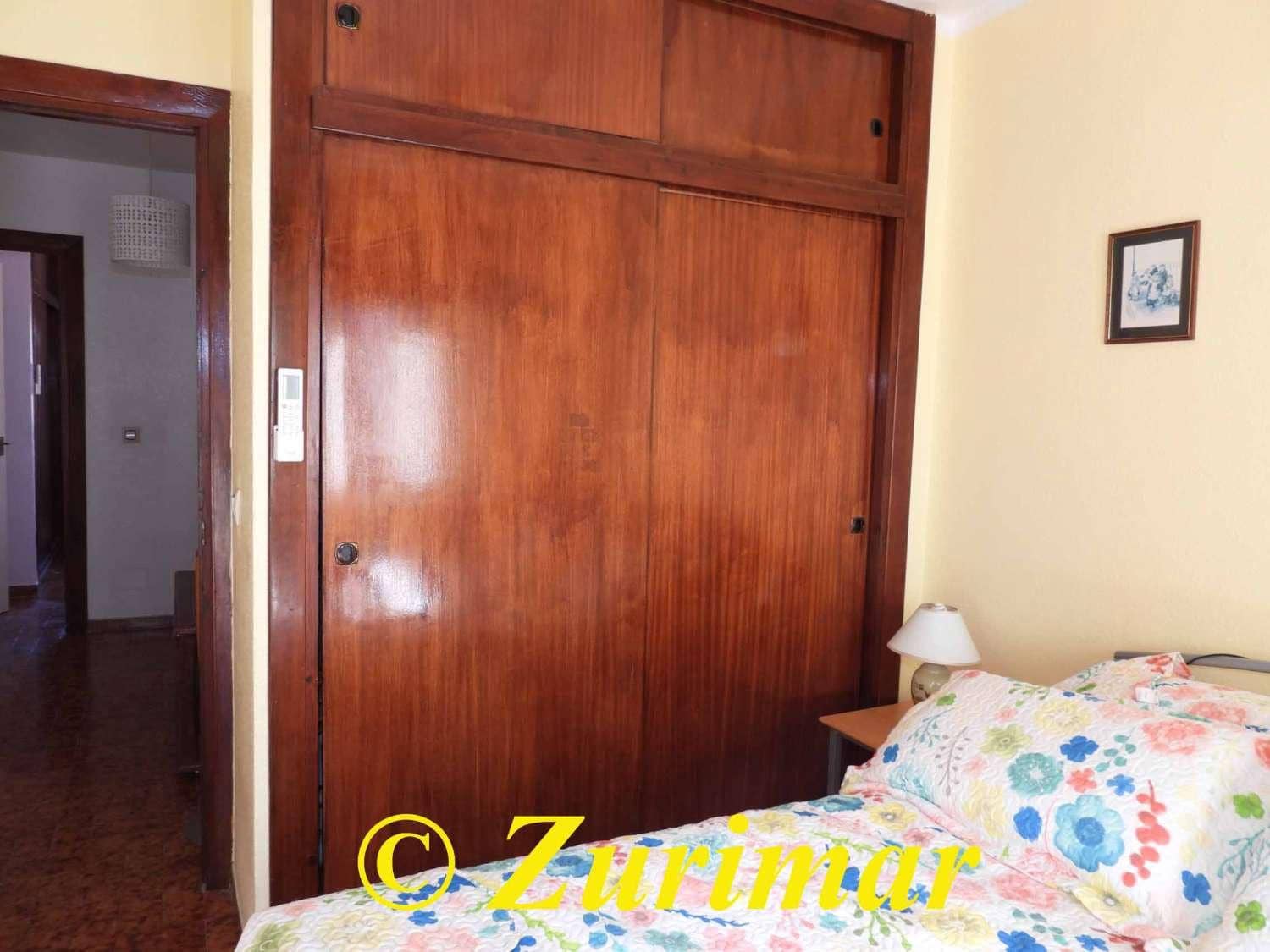 4 slaapkamer Appartement te koop in Roquetas de Mar met zwembad - € 255.000 (Ref: 9643691)