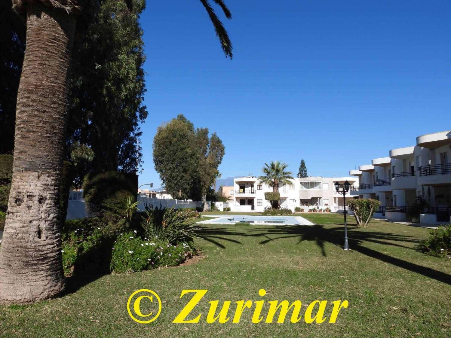 4 slaapkamer Appartement te koop in Roquetas de Mar met zwembad - € 255.000 (Ref: 9643691)
