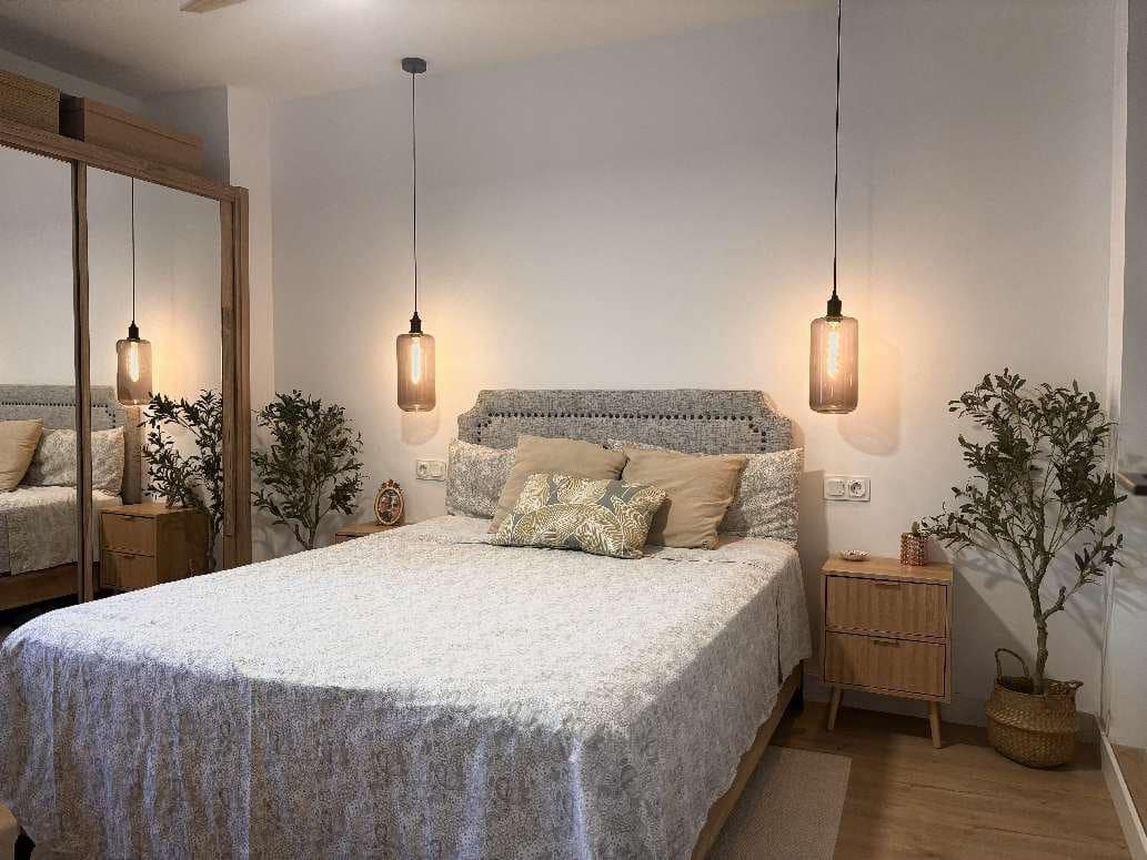 2 bedroom Apartment for sale in Roquetas de Mar with pool - € 220,000 (Ref: 9721028)