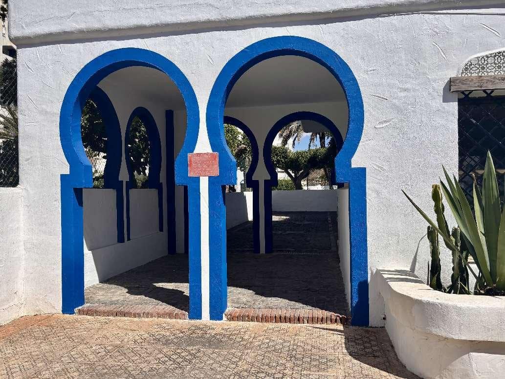 2 bedroom Apartment for sale in Roquetas de Mar with pool - € 220,000 (Ref: 9721028)