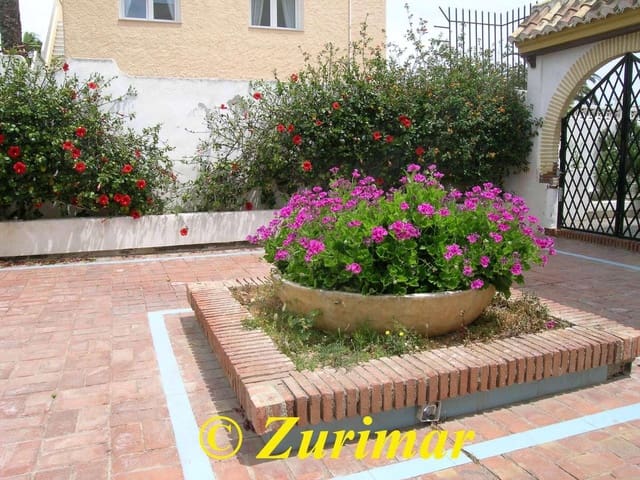Apartamento de 2 habitaciones en Roquetas de Mar en venta con piscina - 220.000 € (Ref: 9721028)