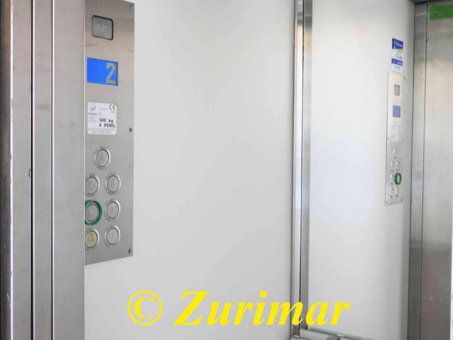 1 bedroom Apartment for sale in Roquetas de Mar with pool - € 135,000 (Ref: 9721029)