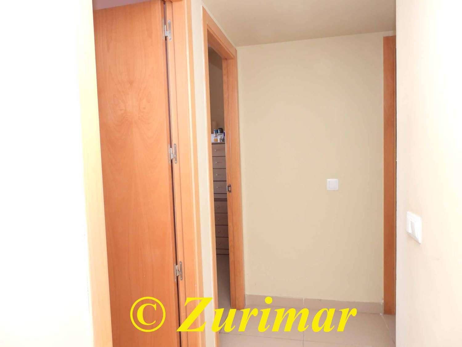 3 Zimmer Apartment zu verkaufen in Roquetas de Mar mit Pool Garage - 250.000 € (Ref: 9727652)