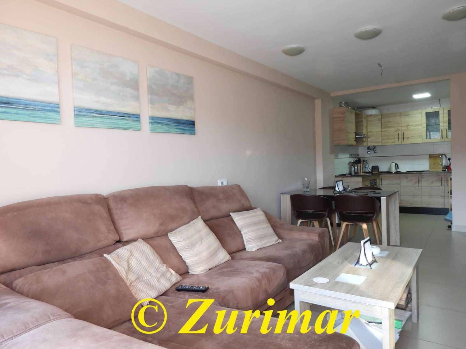 3 Zimmer Apartment zu verkaufen in Roquetas de Mar mit Pool Garage - 250.000 € (Ref: 9727652)