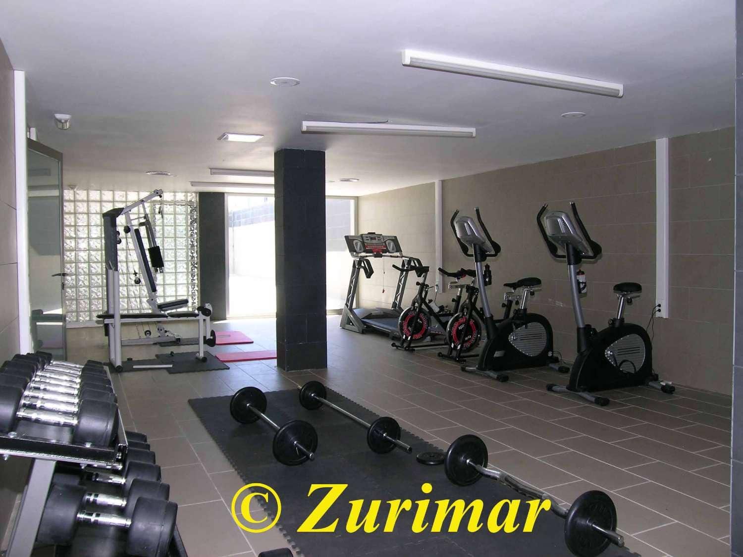 3 Zimmer Apartment zu verkaufen in Roquetas de Mar mit Pool Garage - 250.000 € (Ref: 9727652)