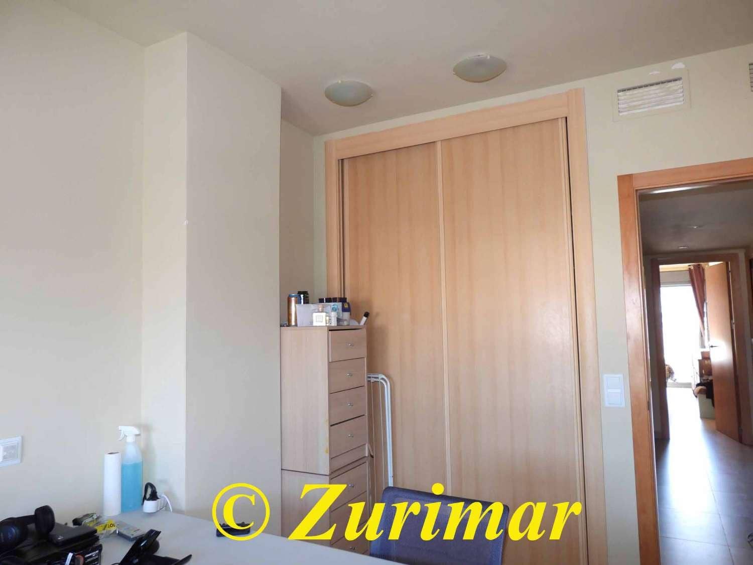3 Zimmer Apartment zu verkaufen in Roquetas de Mar mit Pool Garage - 250.000 € (Ref: 9727652)