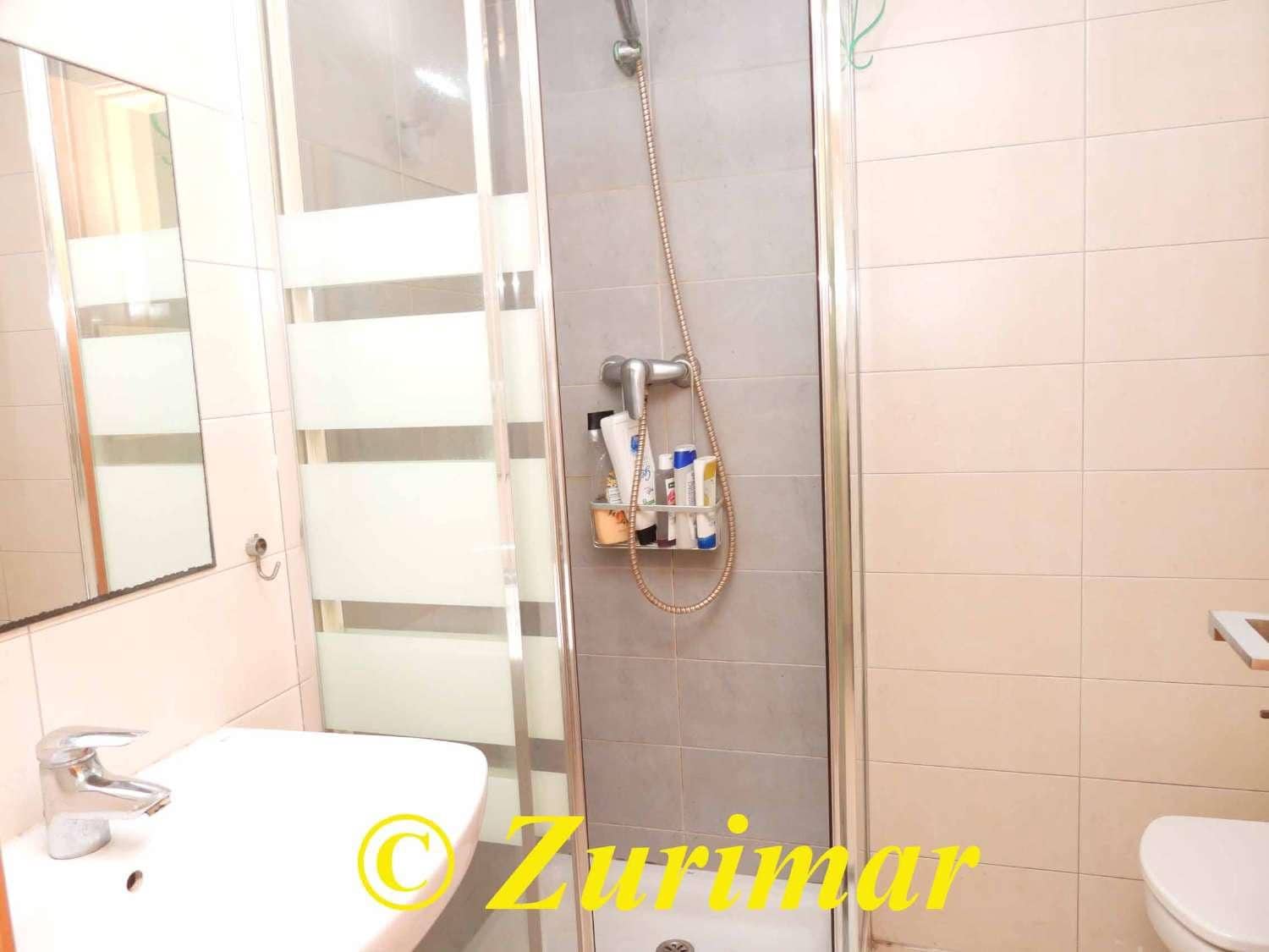 3 Zimmer Apartment zu verkaufen in Roquetas de Mar mit Pool Garage - 250.000 € (Ref: 9727652)