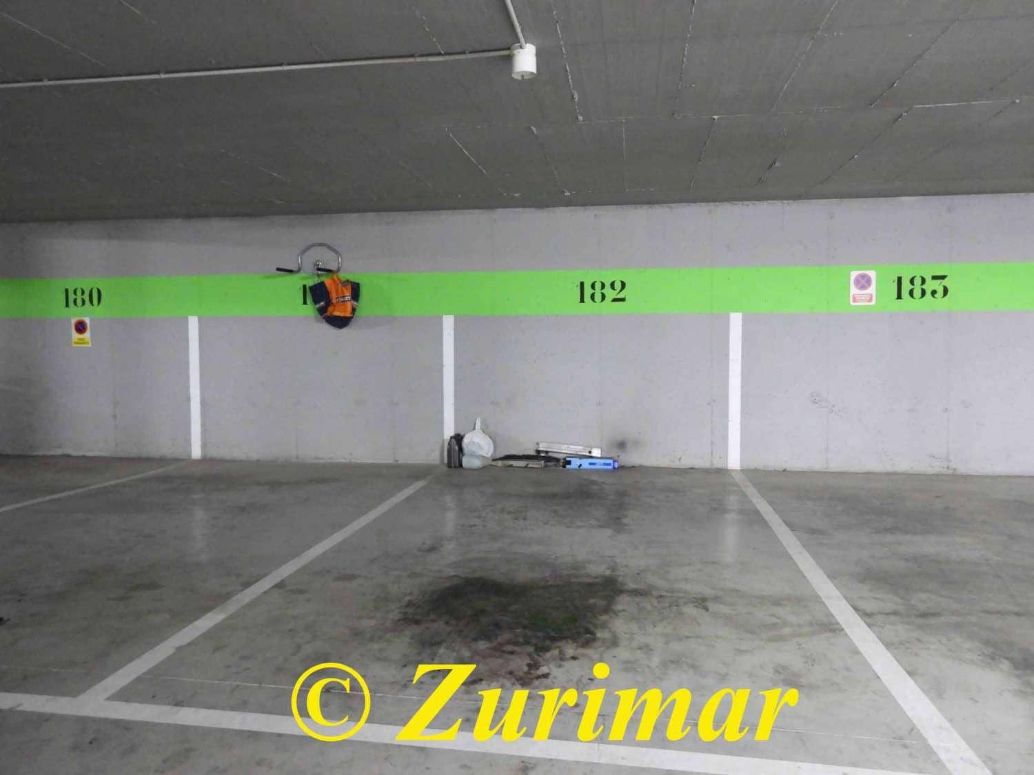 3 Zimmer Apartment zu verkaufen in Roquetas de Mar mit Pool Garage - 250.000 € (Ref: 9727652)