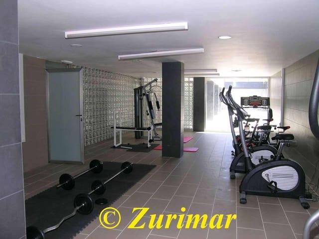 3 Zimmer Apartment zu verkaufen in Roquetas de Mar mit Pool Garage - 250.000 € (Ref: 9727652)