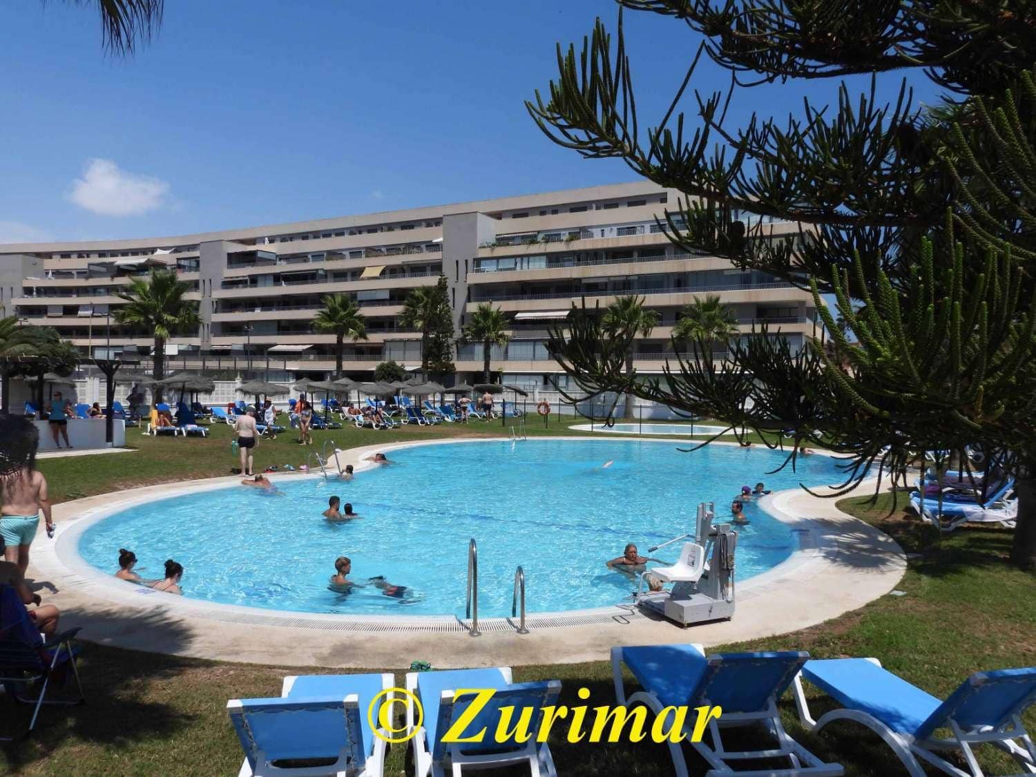 3 Zimmer Apartment zu verkaufen in Roquetas de Mar mit Pool Garage - 250.000 € (Ref: 9727652)
