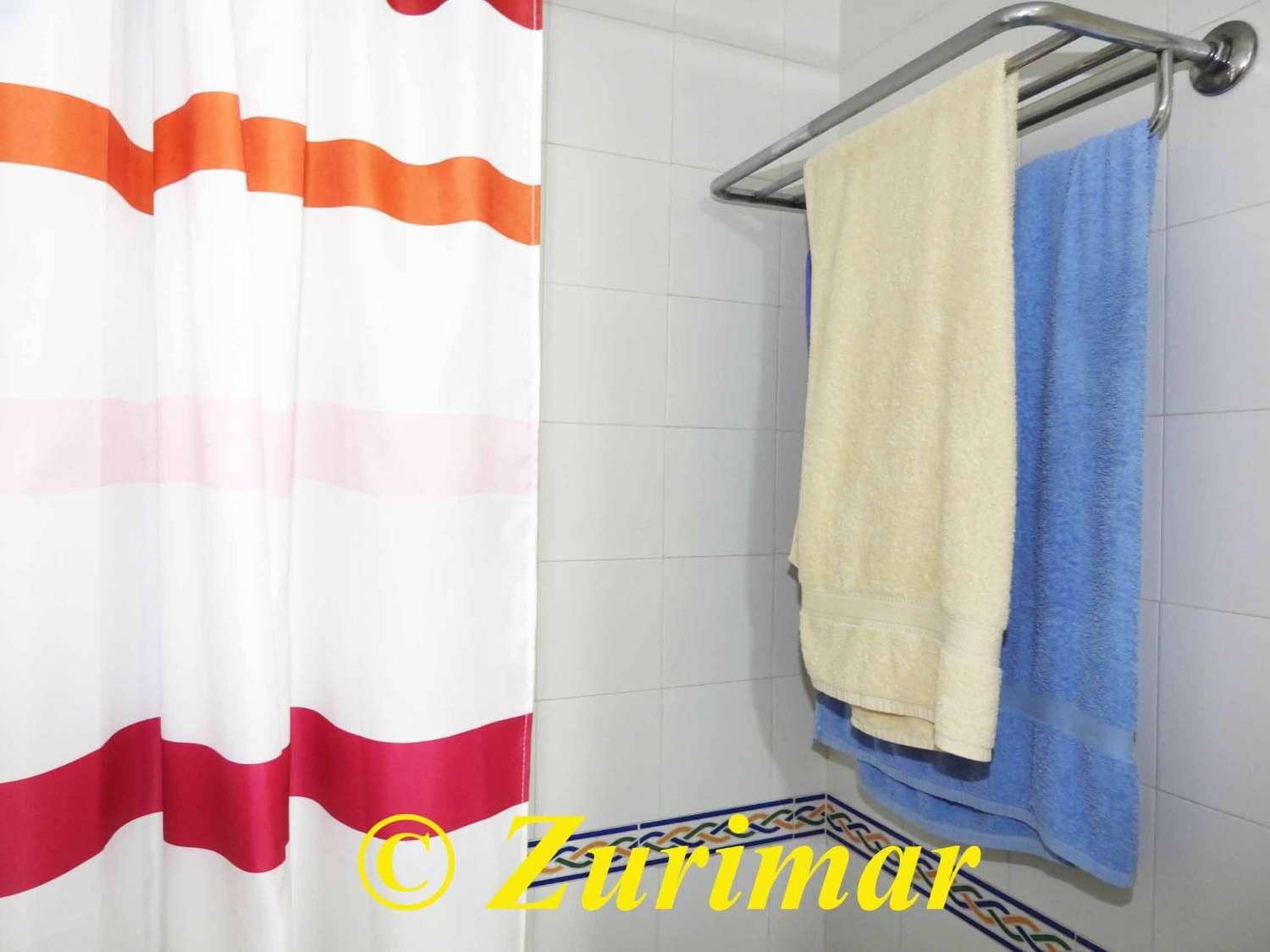 1 slaapkamer Appartement te koop in Roquetas de Mar met zwembad garage - € 135.000 (Ref: 9770870)