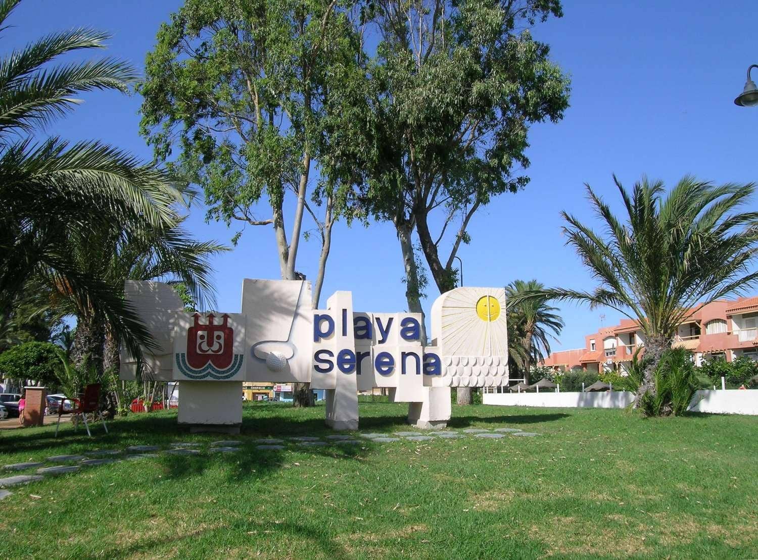 1 slaapkamer Appartement te koop in Roquetas de Mar met zwembad garage - € 135.000 (Ref: 9770870)