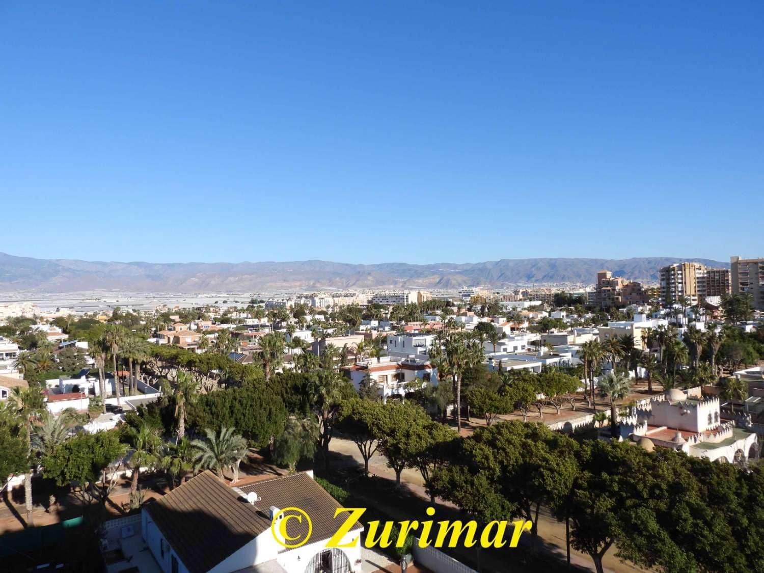 1 slaapkamer Appartement te koop in Roquetas de Mar met zwembad garage - € 135.000 (Ref: 9770870)