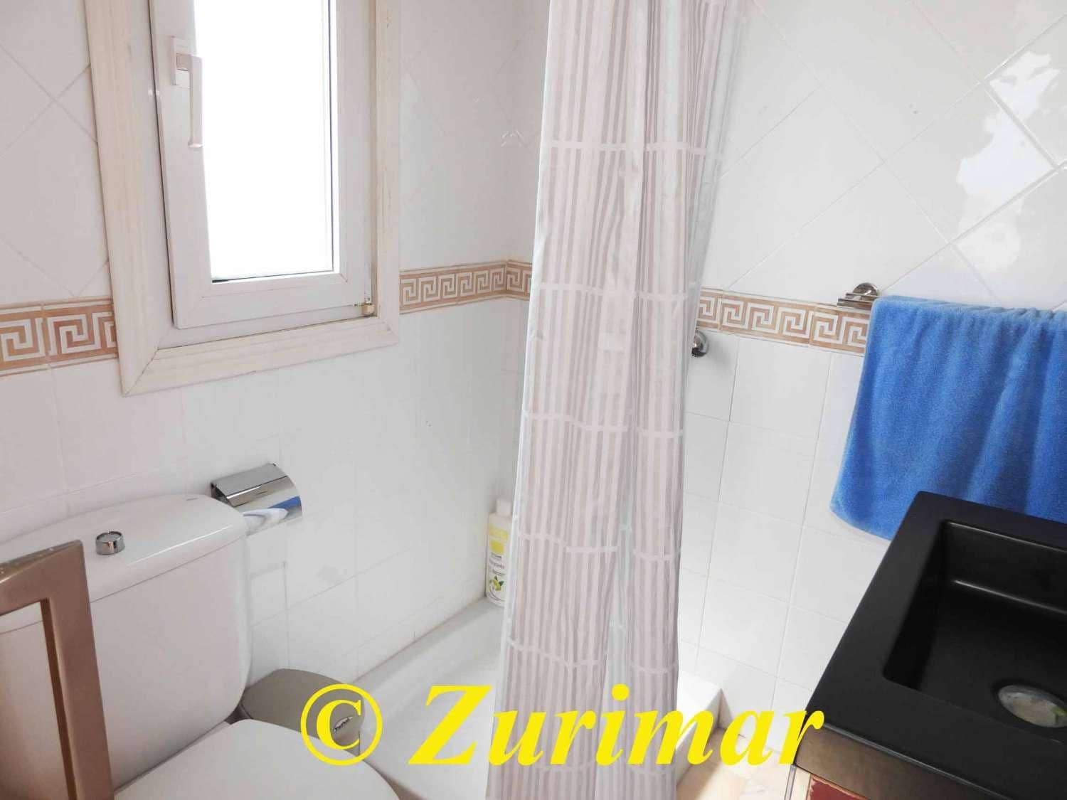 2 bedroom Apartment for sale in Roquetas de Mar with pool - € 250,000 (Ref: 9863704)