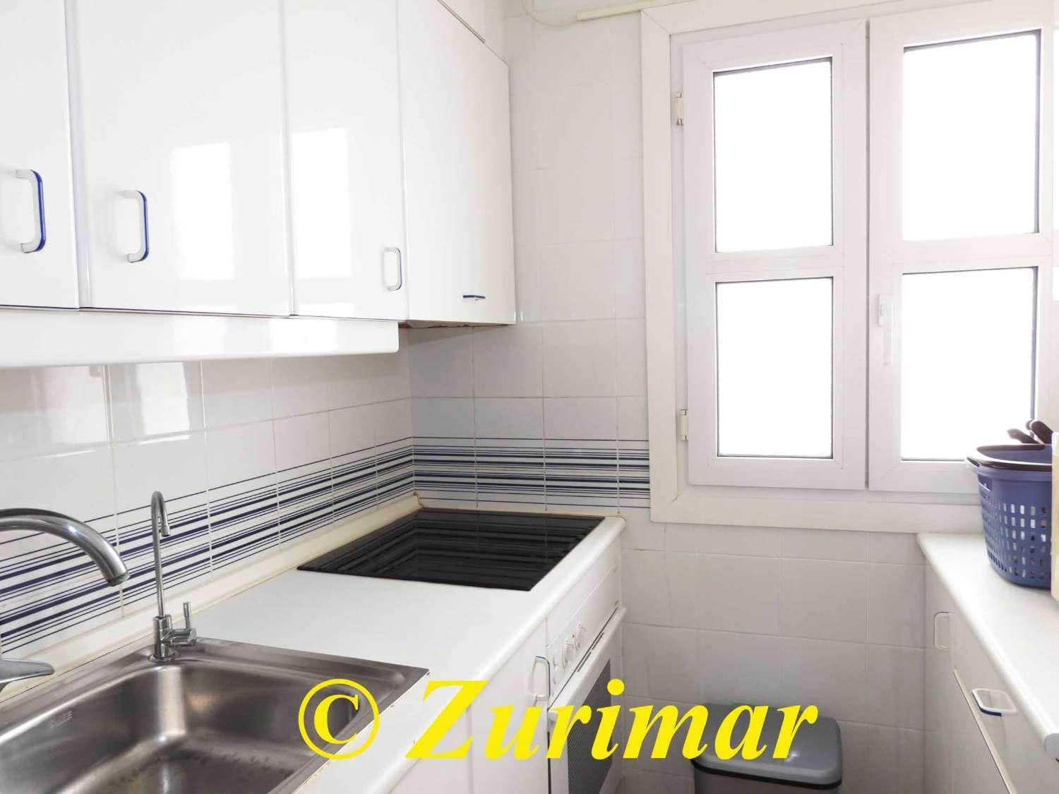 2 bedroom Apartment for sale in Roquetas de Mar with pool - € 250,000 (Ref: 9863704)