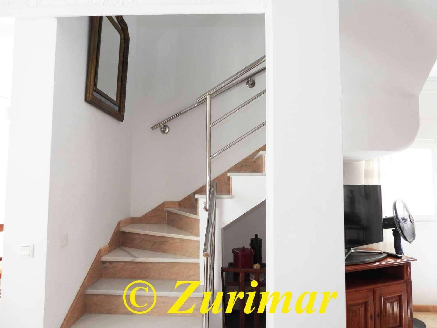 2 bedroom Apartment for sale in Roquetas de Mar with pool - € 250,000 (Ref: 9863704)