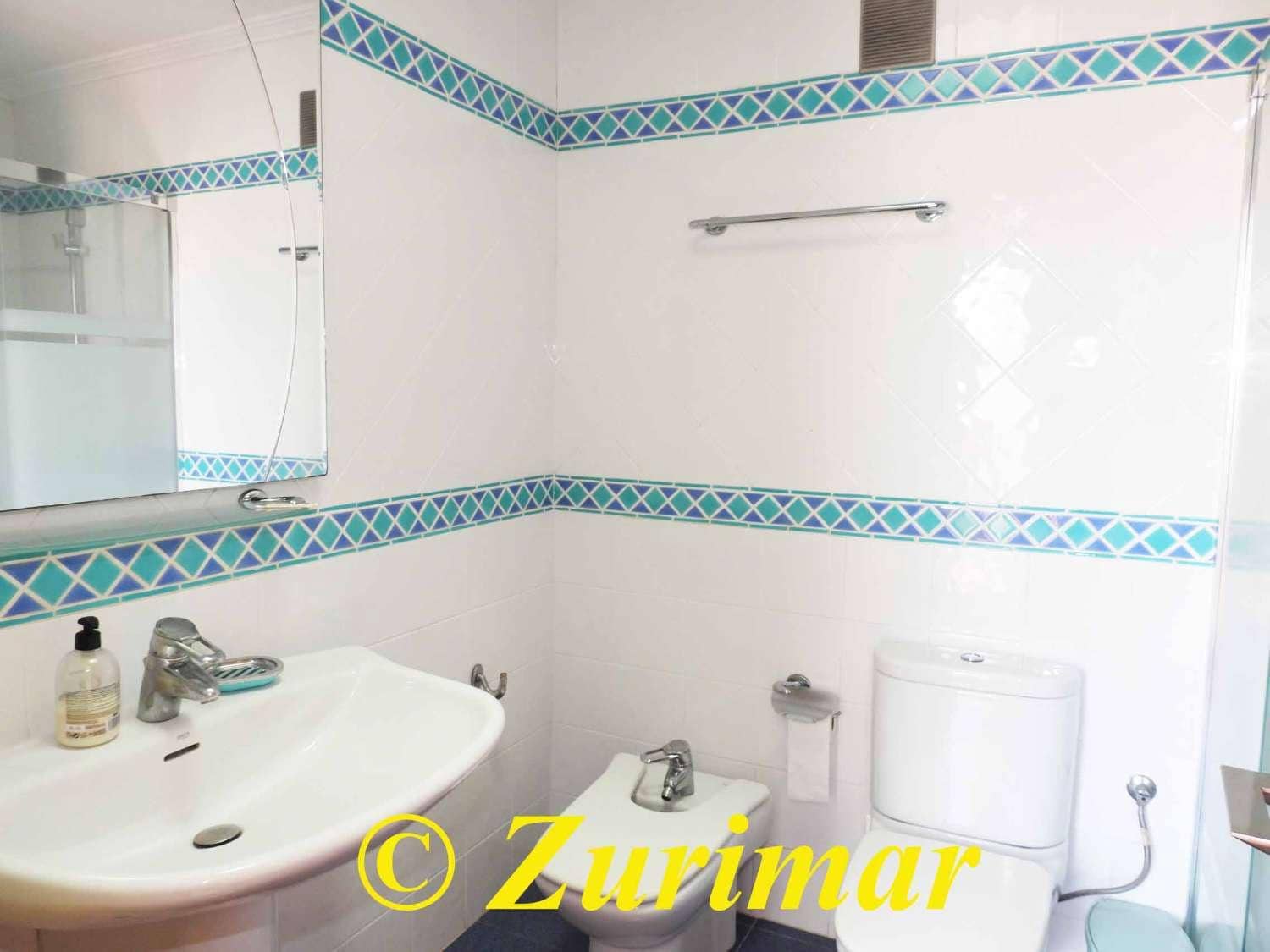 2 bedroom Apartment for sale in Roquetas de Mar with pool - € 250,000 (Ref: 9863704)