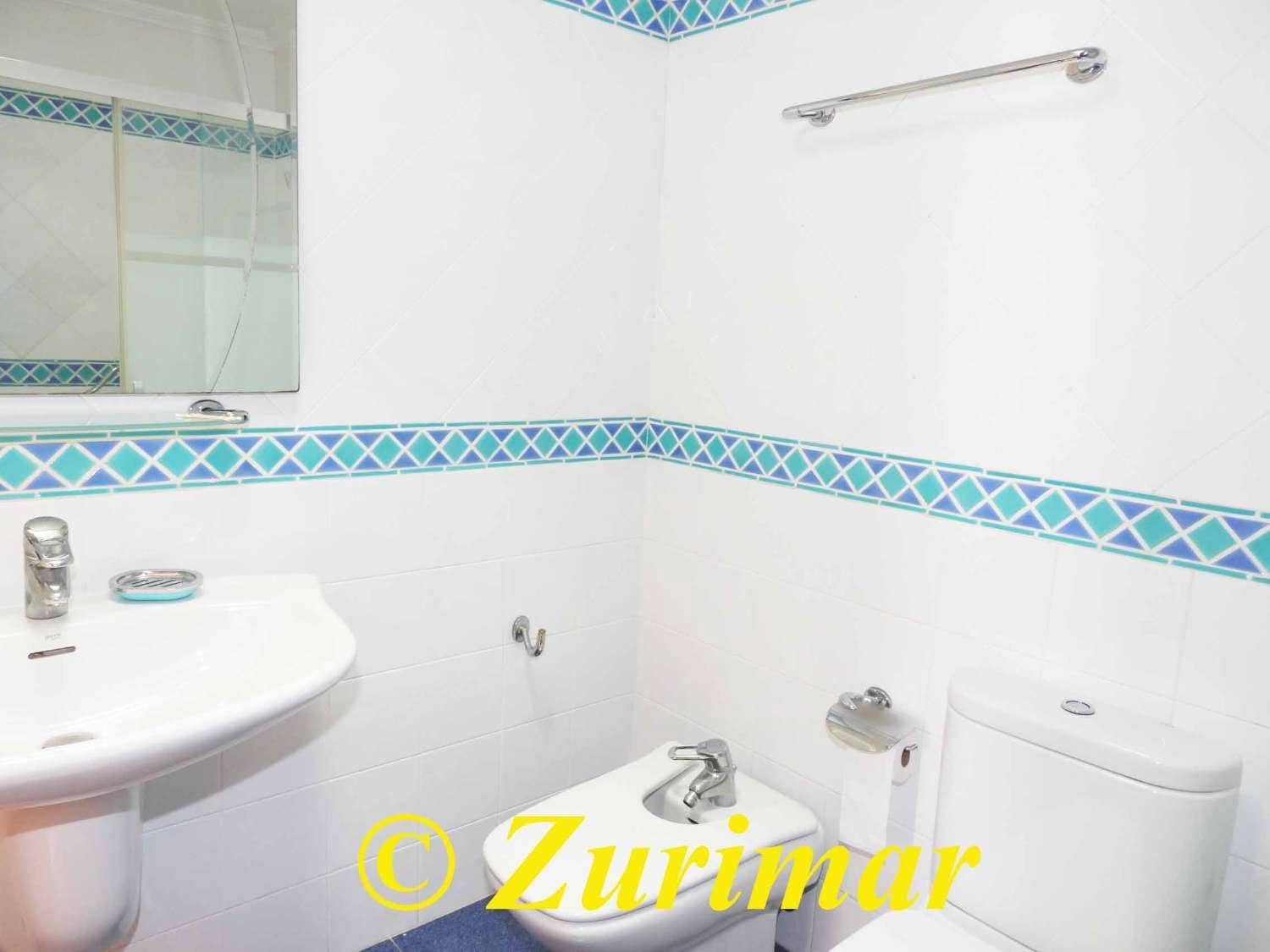 2 bedroom Apartment for sale in Roquetas de Mar with pool - € 250,000 (Ref: 9863704)