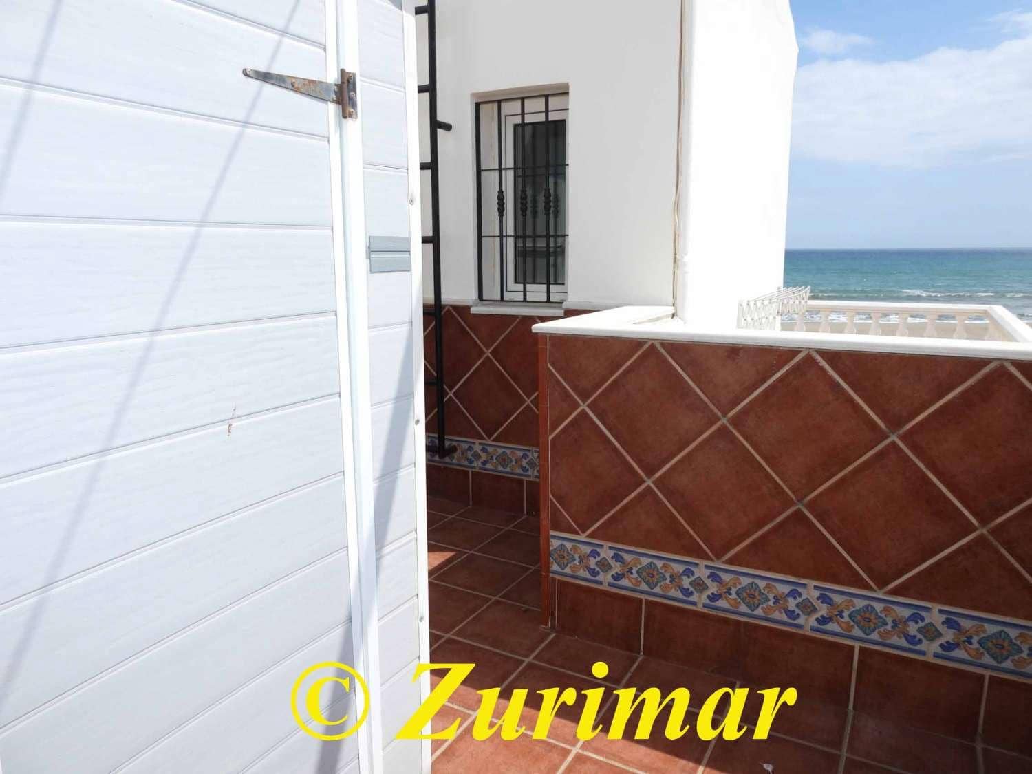 2 bedroom Apartment for sale in Roquetas de Mar with pool - € 250,000 (Ref: 9863704)