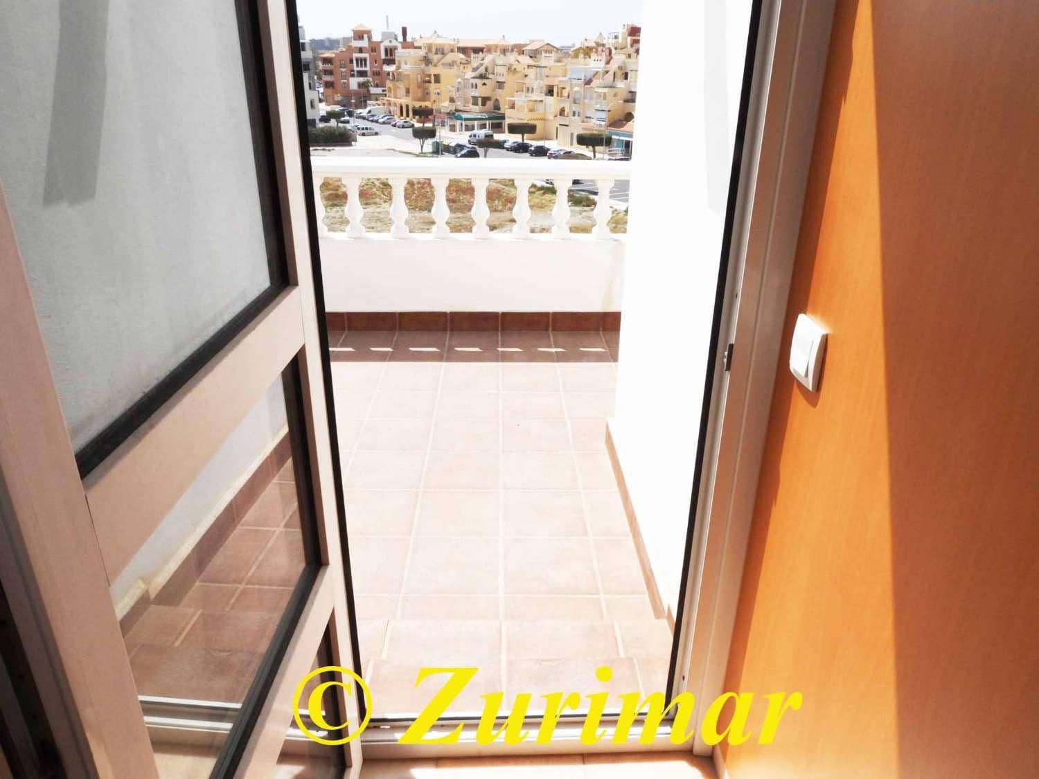 2 bedroom Apartment for sale in Roquetas de Mar with pool - € 250,000 (Ref: 9863704)
