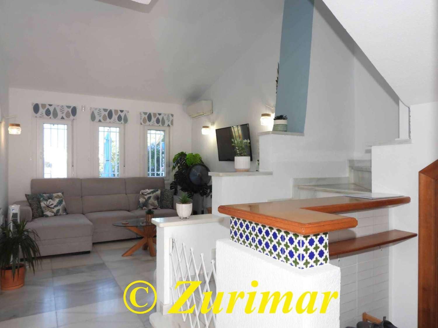 Apartamento de 3 habitaciones en Roquetas de Mar en venta con piscina - 310.000 € (Ref: 9902397)