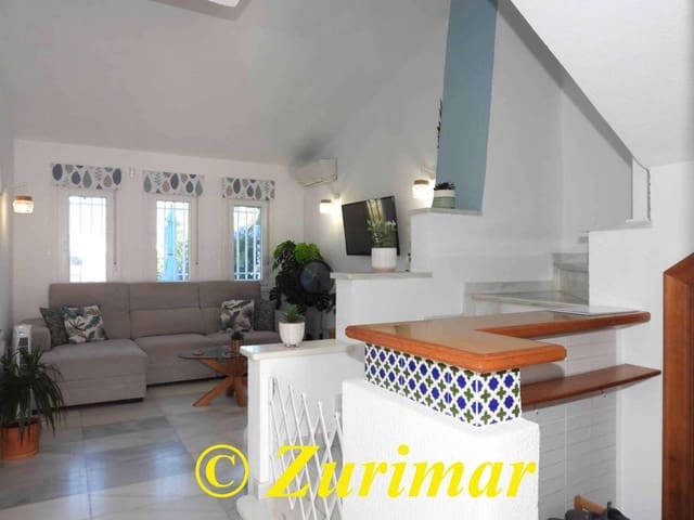 Apartamento de 3 habitaciones en Roquetas de Mar en venta con piscina - 310.000 € (Ref: 9902397)