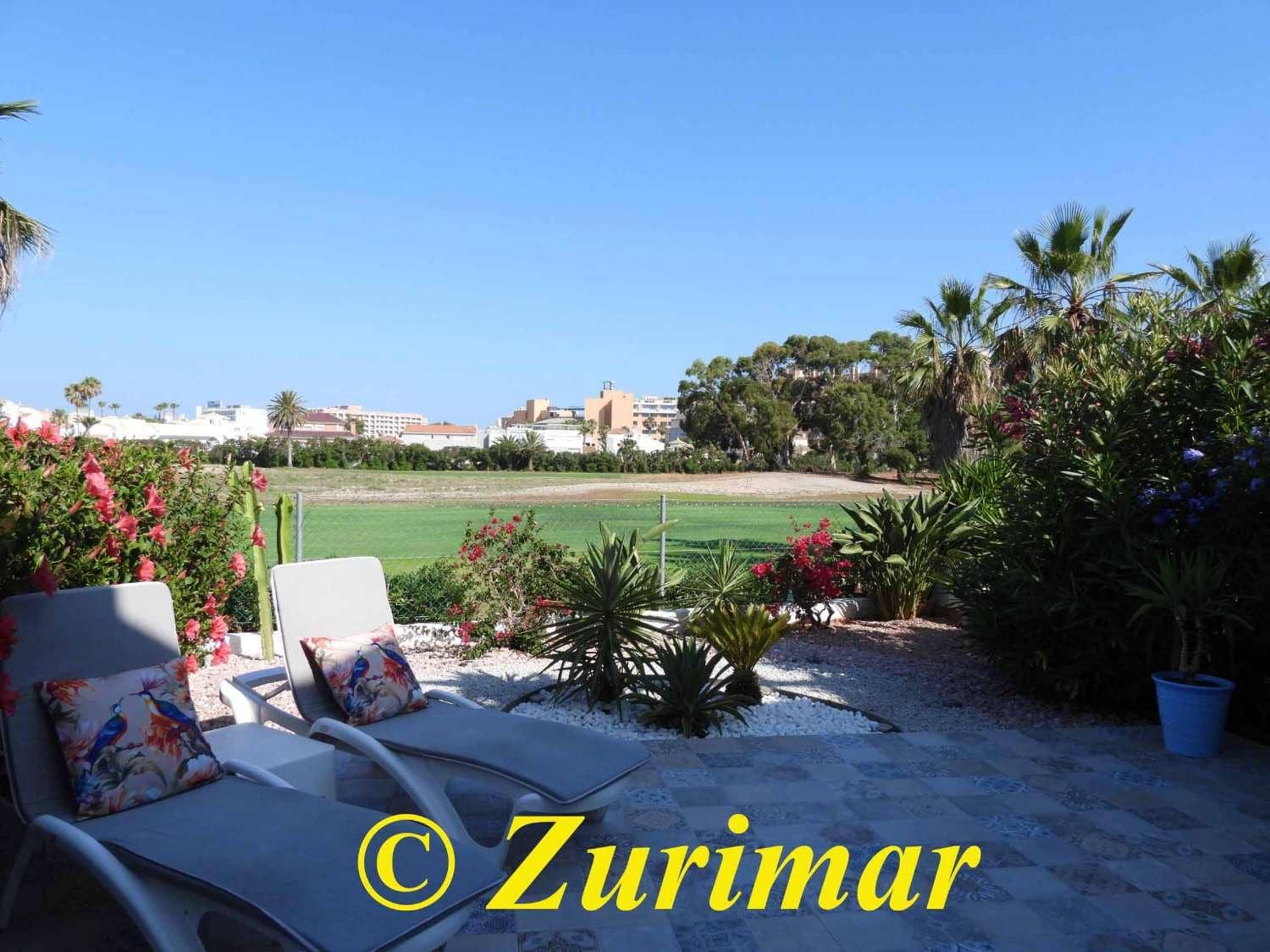 Apartamento de 3 habitaciones en Roquetas de Mar en venta con piscina - 310.000 € (Ref: 9902397)