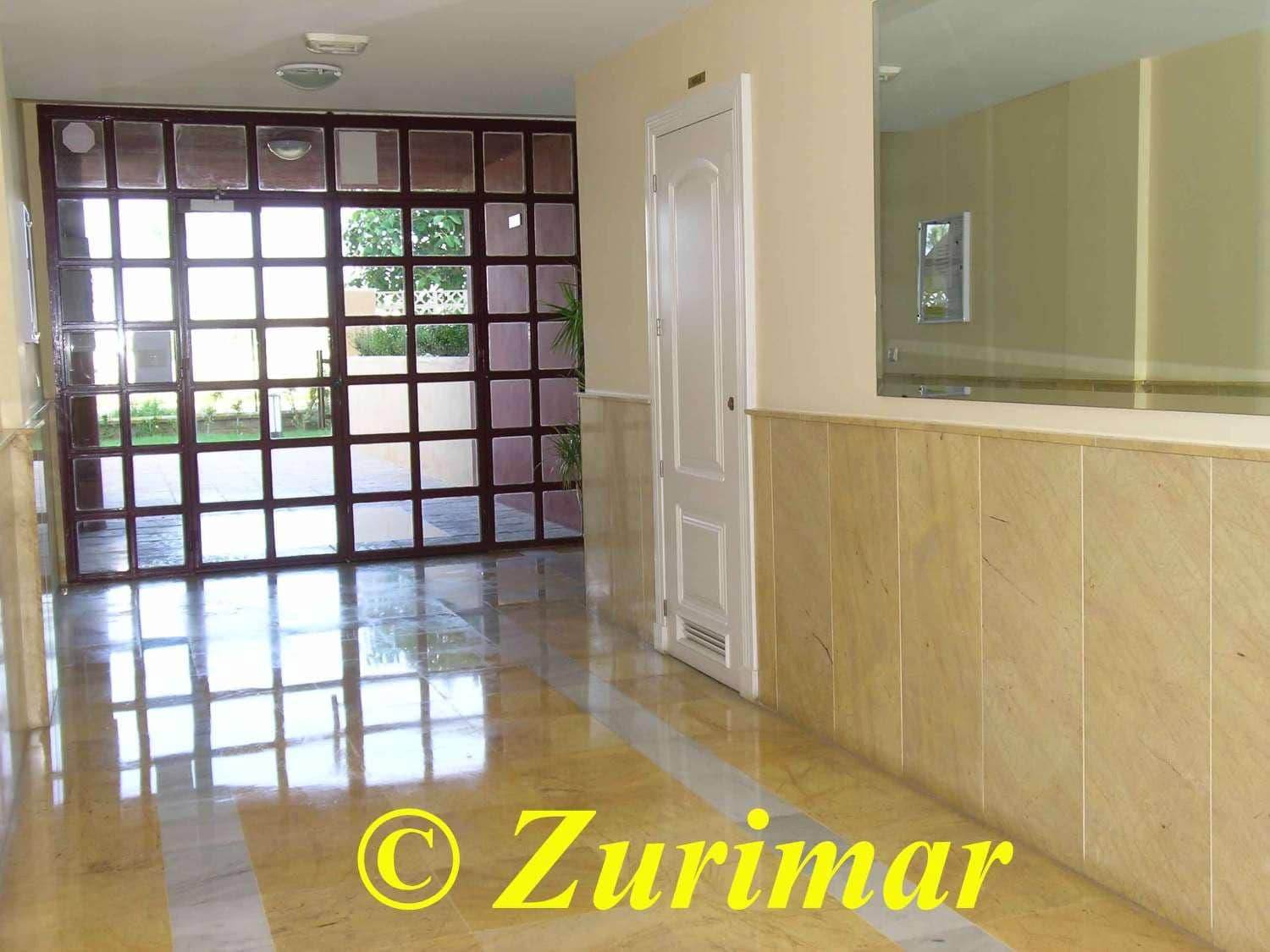 2 bedroom Apartment for sale in Roquetas de Mar with pool garage - € 120,000 (Ref: 9935446)