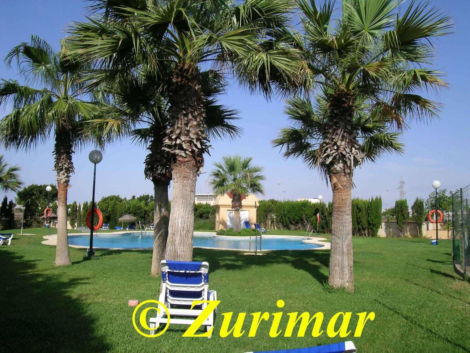 2 bedroom Apartment for sale in Roquetas de Mar with pool garage - € 120,000 (Ref: 9935446)