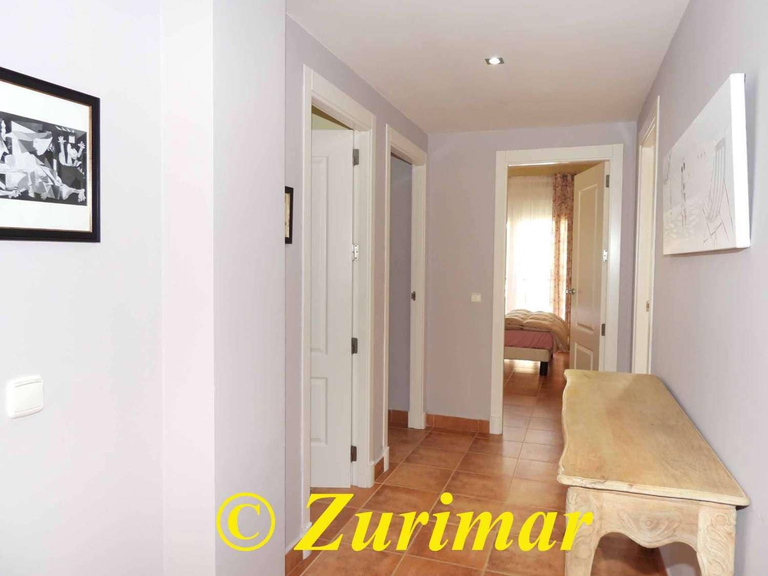 3 soverom Leilighet til salgs i Roquetas de Mar med svømmebasseng garasje - € 315 000 (Ref: 9938791)