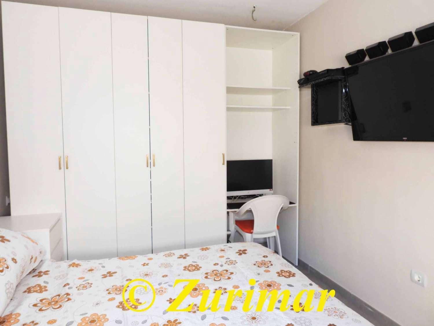 2 sovrum Lägenhet till salu i Roquetas de Mar med garage - 225 000 € (Ref: 9943185)