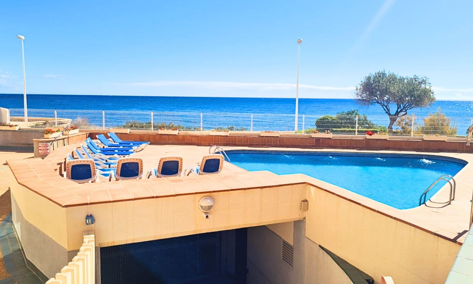 2 bedroom Apartment for sale in Calpe / Calp - € 475,000 (Ref: 9488141)
