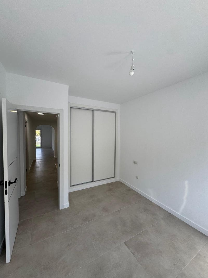 3 bedroom Villa for sale in Alicante / Alacant city - € 555,000 (Ref: 9488144)