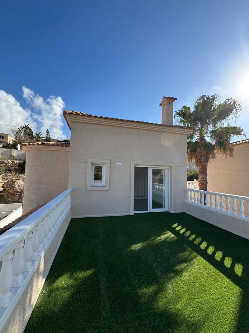 3 bedroom Villa for sale in Alicante / Alacant city - € 555,000 (Ref: 9488144)