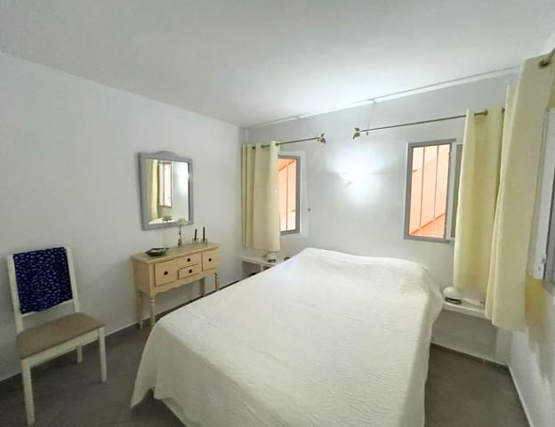 2 bedroom Flat for sale in Calpe / Calp - € 375,000 (Ref: 9488148)