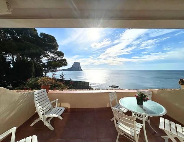 2 bedroom Flat for sale in Calpe / Calp - € 375,000 (Ref: 9488148)