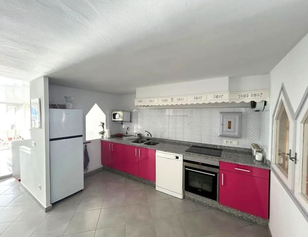 2 bedroom Flat for sale in Calpe / Calp - € 375,000 (Ref: 9488148)